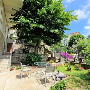 Apartment Garden & View, La Spezia